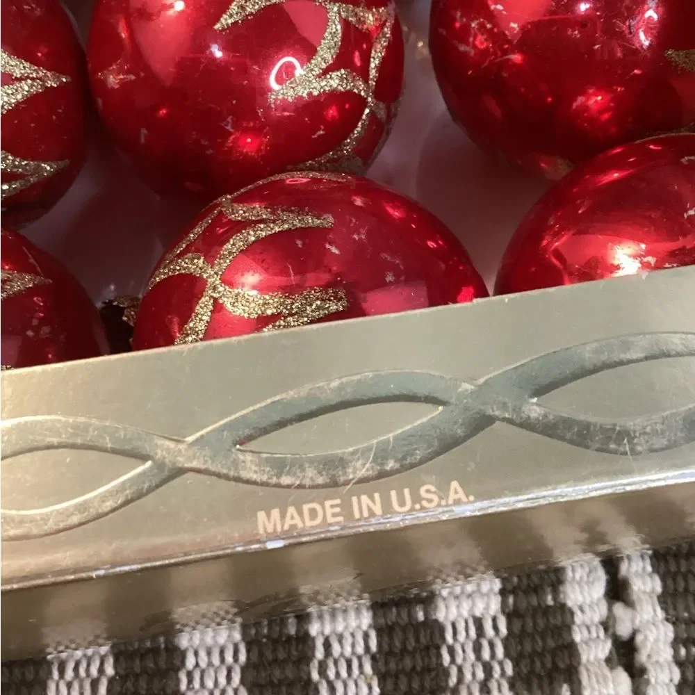 Magic Rauch Festive Red and Gold 11 Vintage Glass Ornaments